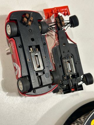 Lote Club Scalextric: 2 Coches + Arco