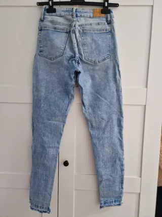 Pantalón vaquero Bershka mujer desgastado