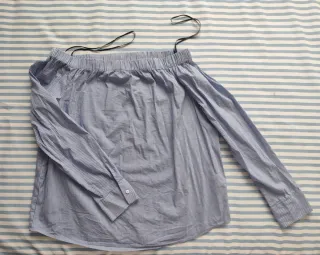 Blusa de rayas azul y blanco