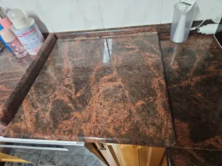 Losa de granito 50x50 cm tonos marrones