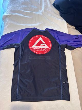 Camiseta Rashguard Gracie Barra Negra y Morada
