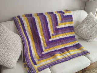 Manta de lana tejida a mano