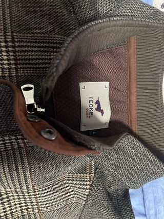 Chaqueta de cuadros marrón y gris