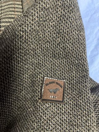 Chaqueta de cuadros marrón y gris