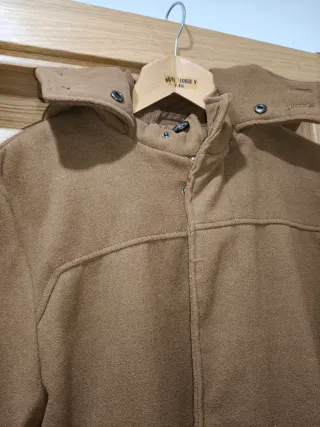 Abrigo marrón hombre Álvaro Moreno