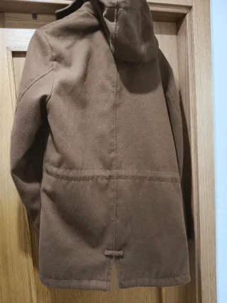 Abrigo marrón hombre Álvaro Moreno