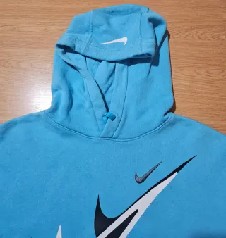 Sudadera Nike con capucha