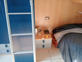 Letti a soppalco con cassettiera e comodino