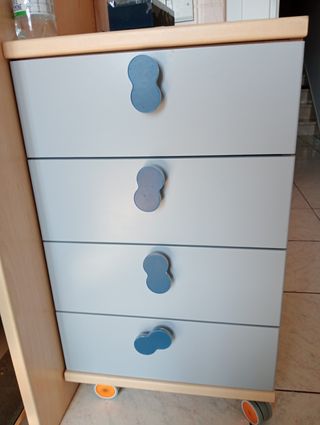 Letti a soppalco con cassettiera e comodino