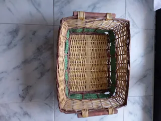 Cesto rettangolare vimini con manici legno