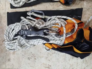 Equipo anticaídas profesional cuerda y descensor