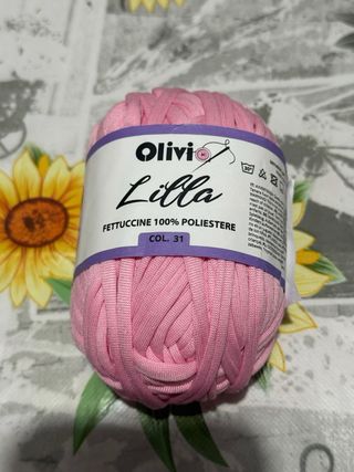 Filato rosa Fettuccine 100% Poliestere...In lycra.
