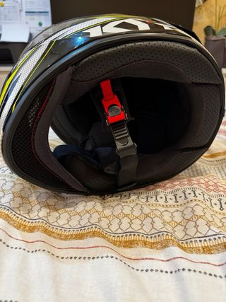 Casco Moto KYT Negro y Amarillo