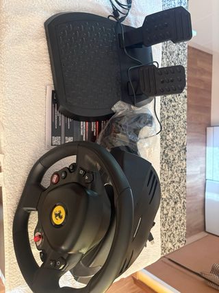 Volante Thrustmaster Ferrari 488 GTB
