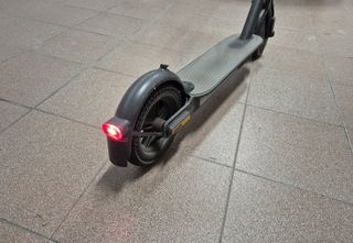 Patinete Xiaomi Essential con ruedas antipinchazos