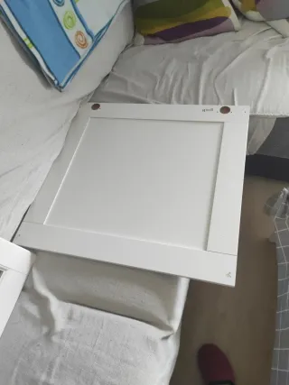 Puertas Besta Blancas, y una de cristal