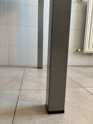 Mesa de cocina cristal y metal gris