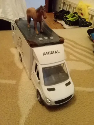 Camión de Juguete Animal con Caballo