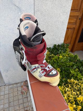 Esquís Atomic y Botas de Esquí