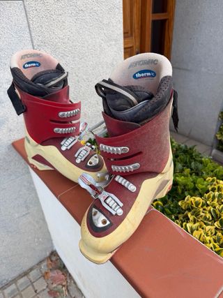 Esquís Atomic y Botas de Esquí