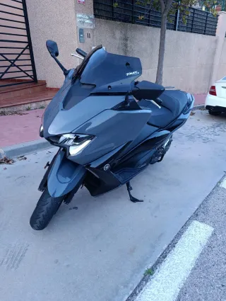 Yamaha TMAX 560 Tech MAX