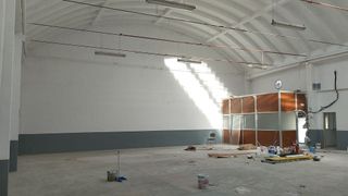 Nave industrial en venta en Venta del Olivar en Zaragoza