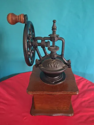 Molinillo de café antiguo Puerto Rico