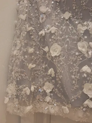 Falda joya bordada sin estrenar