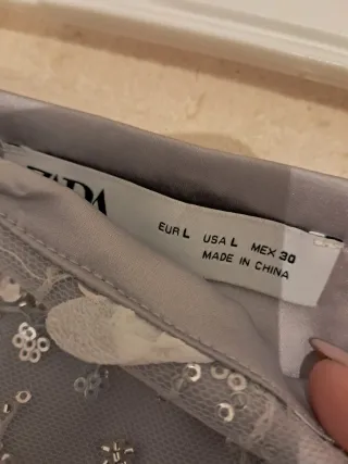 Falda joya bordada sin estrenar