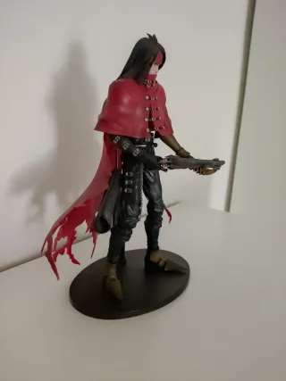 Play Arts Vincent Final Fantasy VII