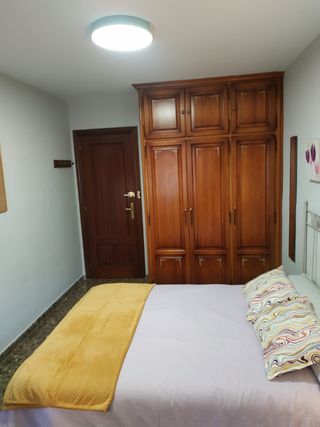 Habitación individual en piso compartido.