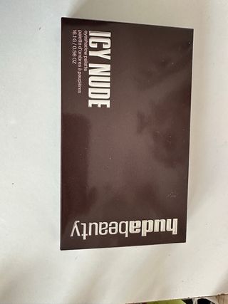 Paleta de sombras Huda Beauty Icy Nude