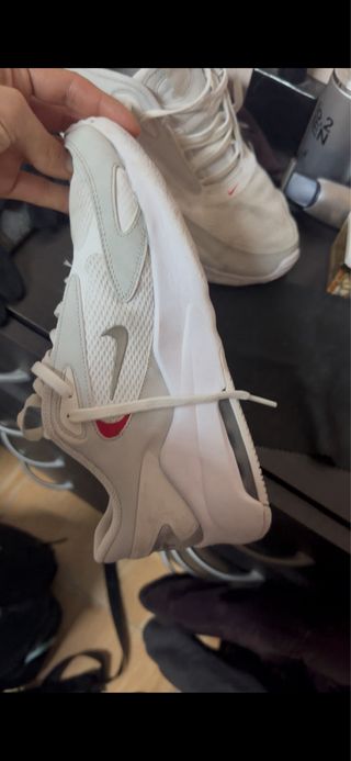 Zapatillas Nike Air Max Blancas y Rojas