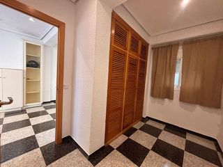 Piso en alquiler en El Castellar-L´Oliveral en Valencia