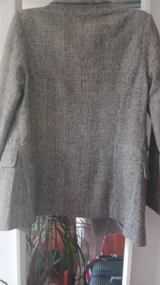Chaqueta de cuadros marrón y gris