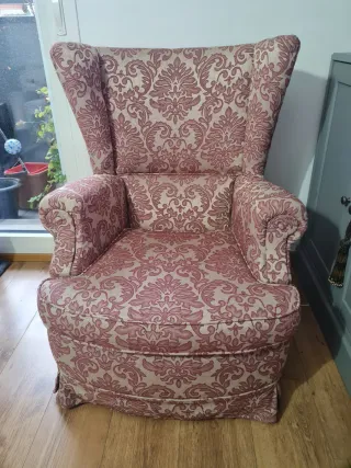 Comoda poltrona relax beige e rosa