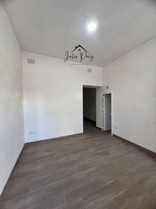 Local comercial en alquiler en Coria del Río