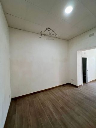 Local comercial en alquiler en Coria del Río