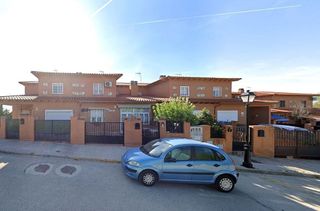 Casa adosada en venta en Ugena