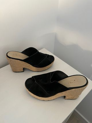 Bimba y Lola Sandalias Cuña Negras