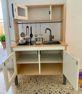 Cocinita IKEA de madera