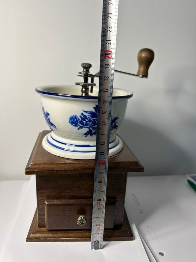 Molinillo de café vintage porcelana y madera