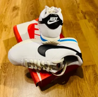 Zapatillas Nike Cortez - 38 Blancas