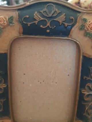 Portafoto in legno con decori floreali