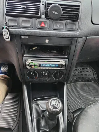 Volkswagen Golf 2003