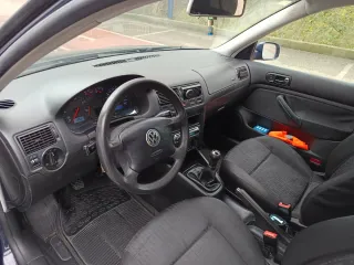 Volkswagen Golf 2003