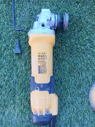 Miniamoladora Dewalt + Accesorios