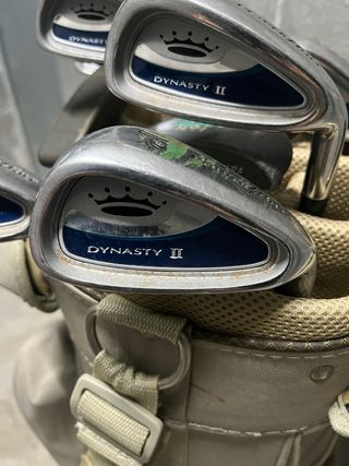 Bolsa de golf y palos