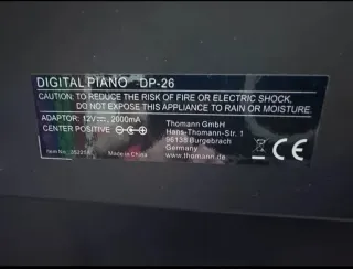 Piano Thomann DP-26 SET con funda y soporte