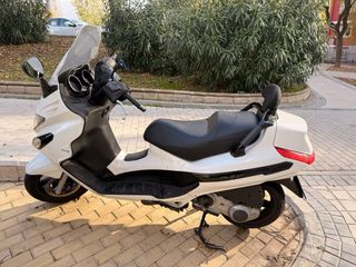 Piaggio X Evo 125 Blanca